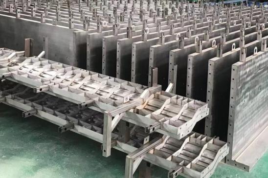 广西防城港建筑黑覆模板批发厂家地址电话联系方式公布_钢模板行业发展趋势_预制建筑钢模具应用