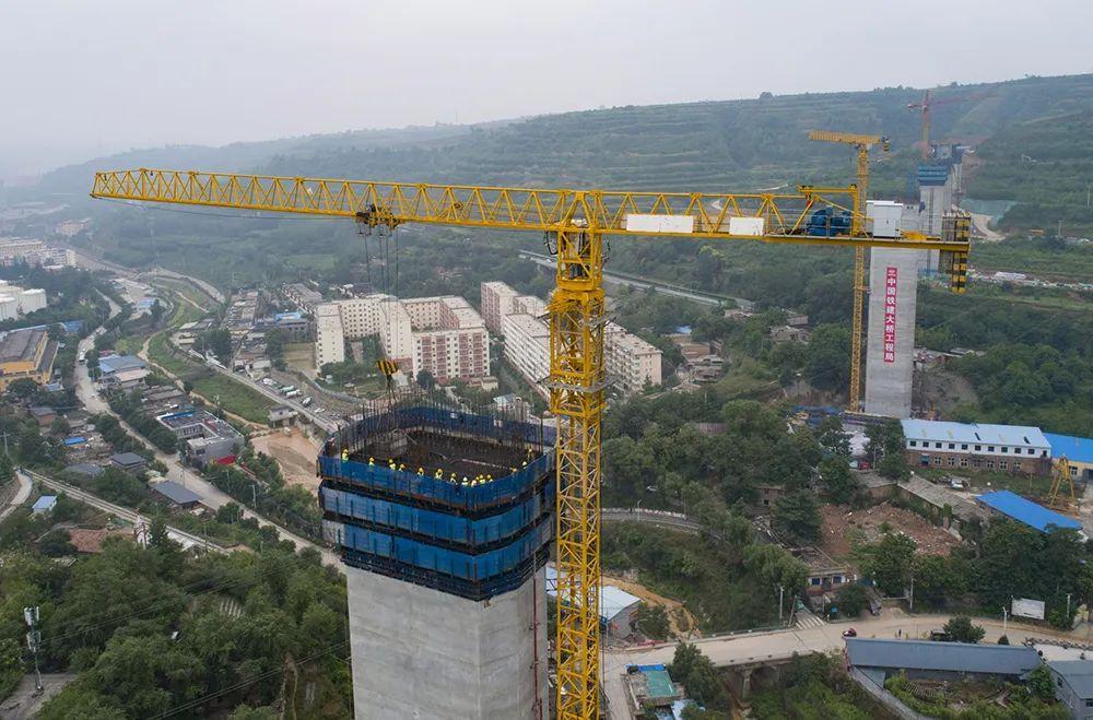 预制建筑钢模具应用_广西防城港建筑黑覆模板批发厂家地址电话联系方式公布_钢模板行业发展趋势
