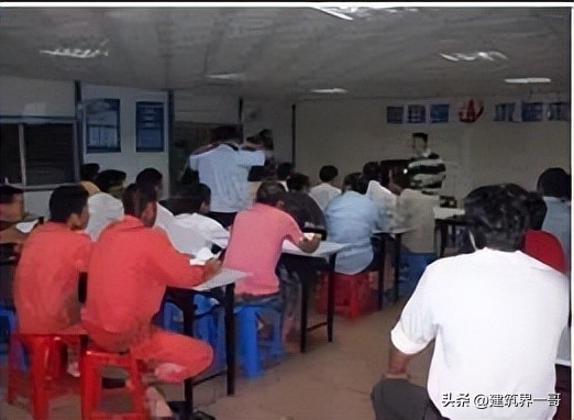 模板工程操作指引_模板工程原材料控制_建筑清水模板厂家生产规模