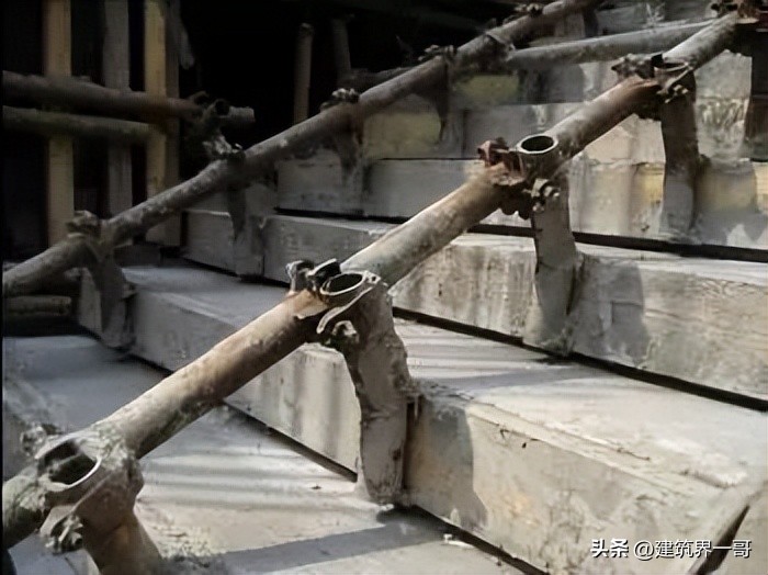 建筑清水模板厂家生产规模_模板工程操作指引_模板工程原材料控制