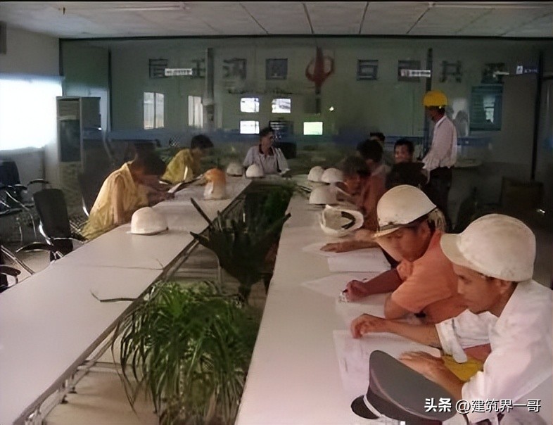 建筑清水模板厂家生产规模_模板工程原材料控制_模板工程操作指引